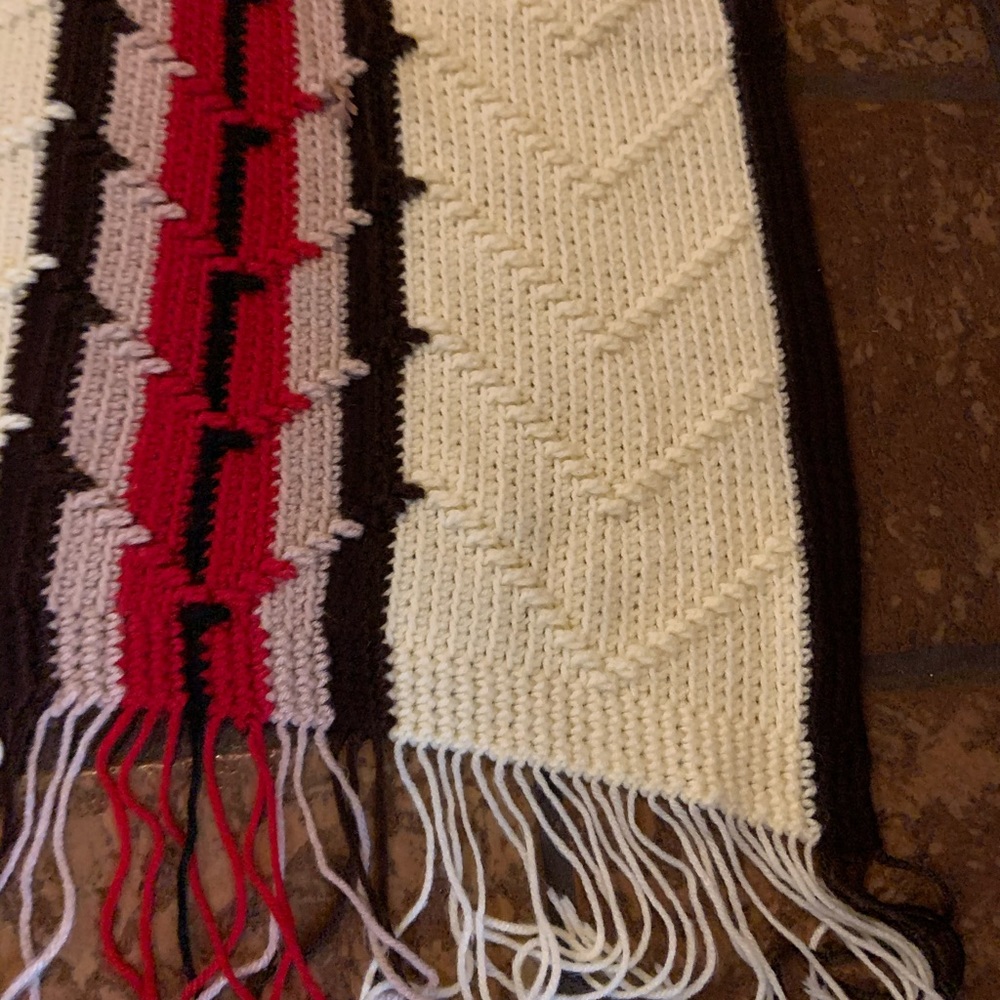 Vintage acrylic throw afghan with southwest/Aztec style 60” x 64” - Picture 8 of 8